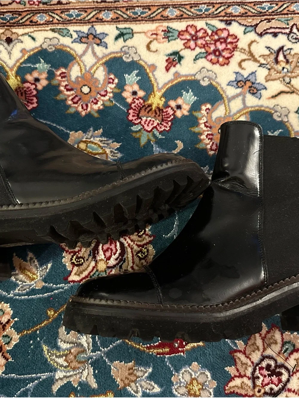 See By Chloé Mallory Glossed Leather Chelsea Ankle Boots Black 38.5 - Picture 7 of 11